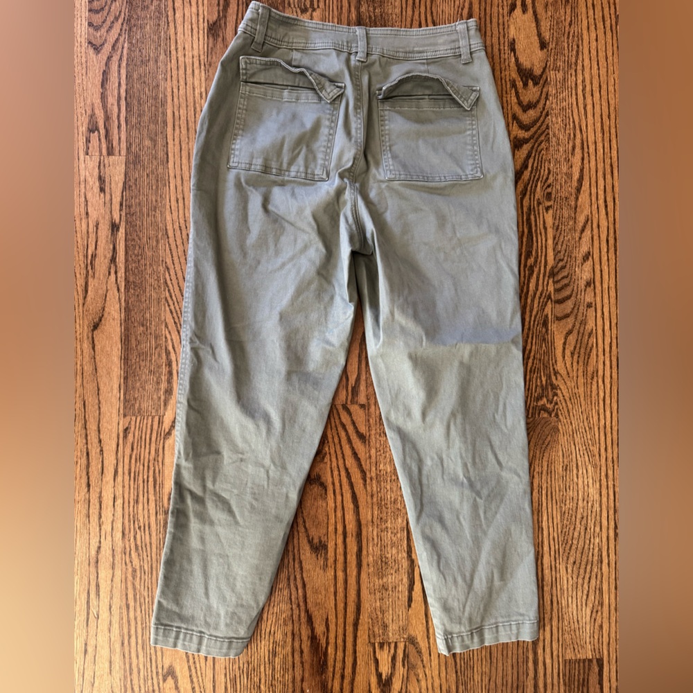3/$20 ❤️A New Day High Rise Green Pants, size 4 - Picture 3 of 5